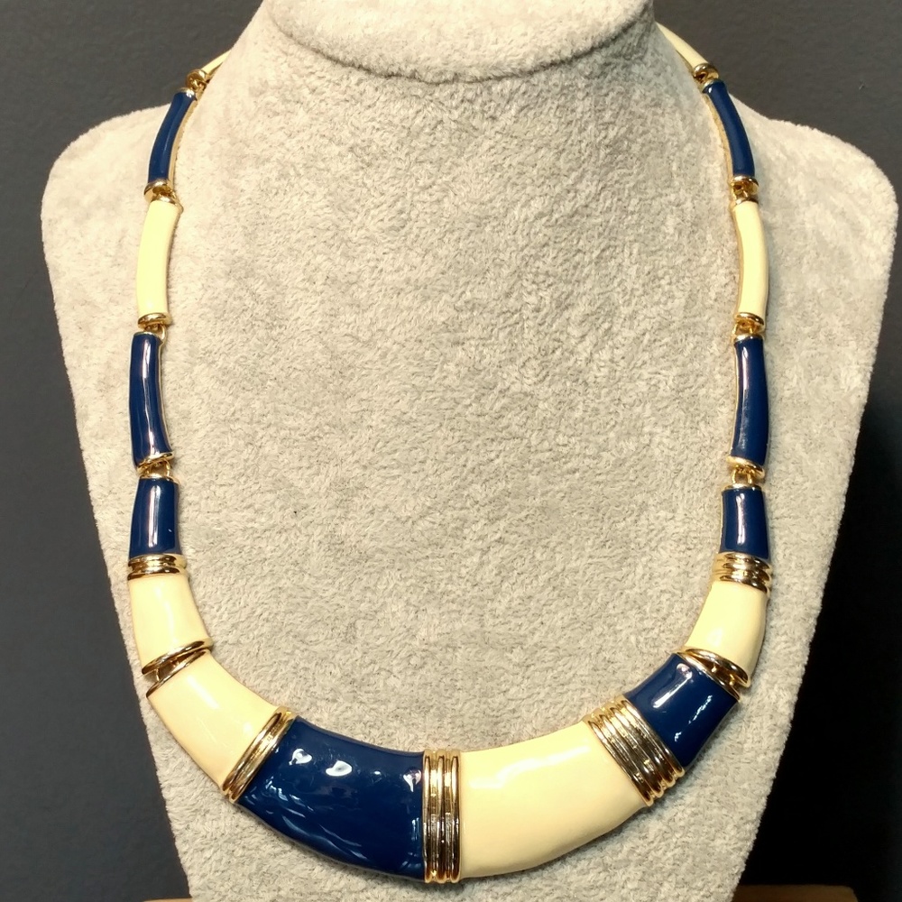 Banana Republic navy & cream enamel necklace